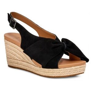 UGG W Camilla Size 8 Black Pre-Owned Condition